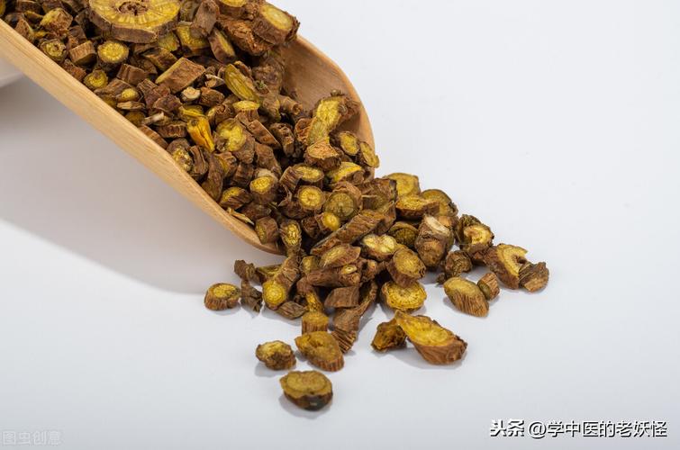 黄芩方治咽部红肿