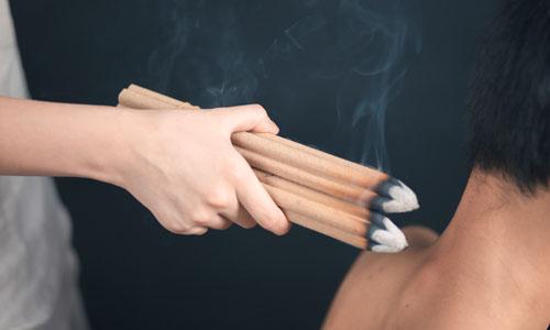 艾灸盒上为什么有油烟 艾灸盒上为什么有油烟呢