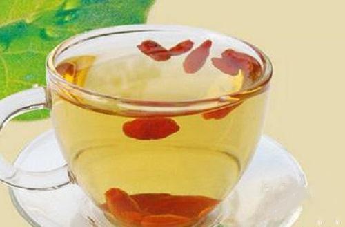 黄芪枸杞泡水喝的功效 黄芪泡水喝的功效