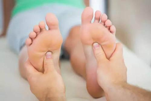 刺激脚底有什么好处 刺激脚底下有什么好