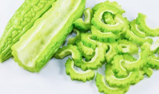 苦瓜和什么一起吃好