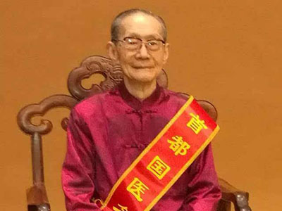 费开扬