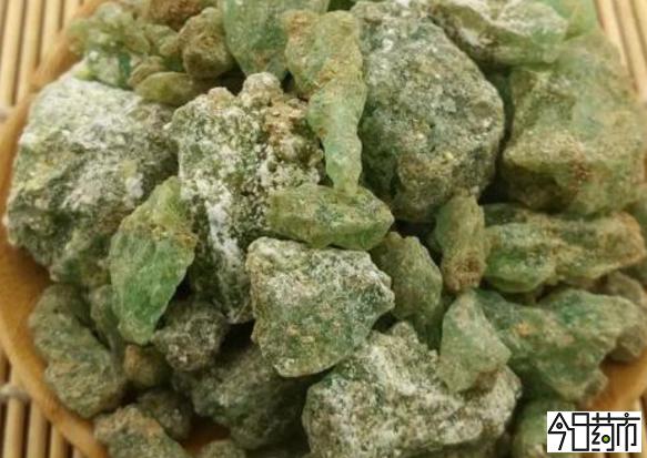 绿矾的功效与作用-绿矾的图片样子