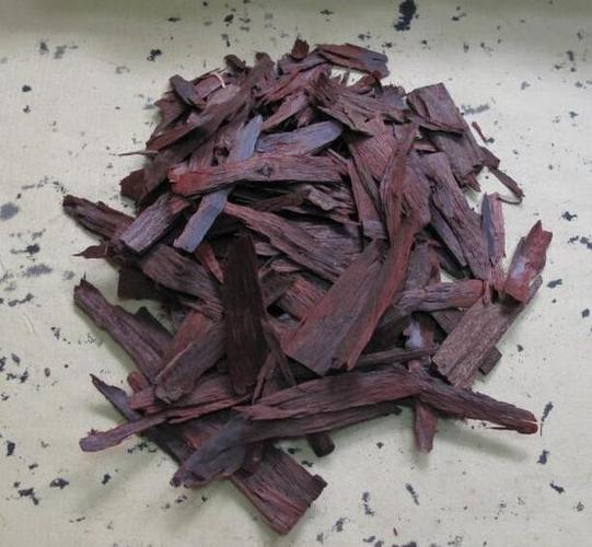紫檀的功效与作用-紫檀的图片样子