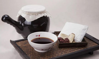胃胀、胃痛引起失眠，该怎么办？