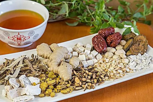 吴荣祖自拟“小儿复圆汤”治疳积